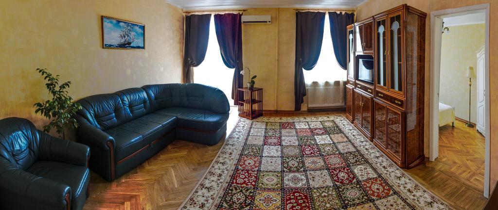 Comfort Near Opera Theater 오데사 외부 사진